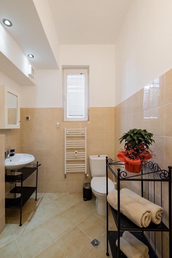 Spacious 3 Bedroom Home In Sofia'S Top Center Eksteriør bilde